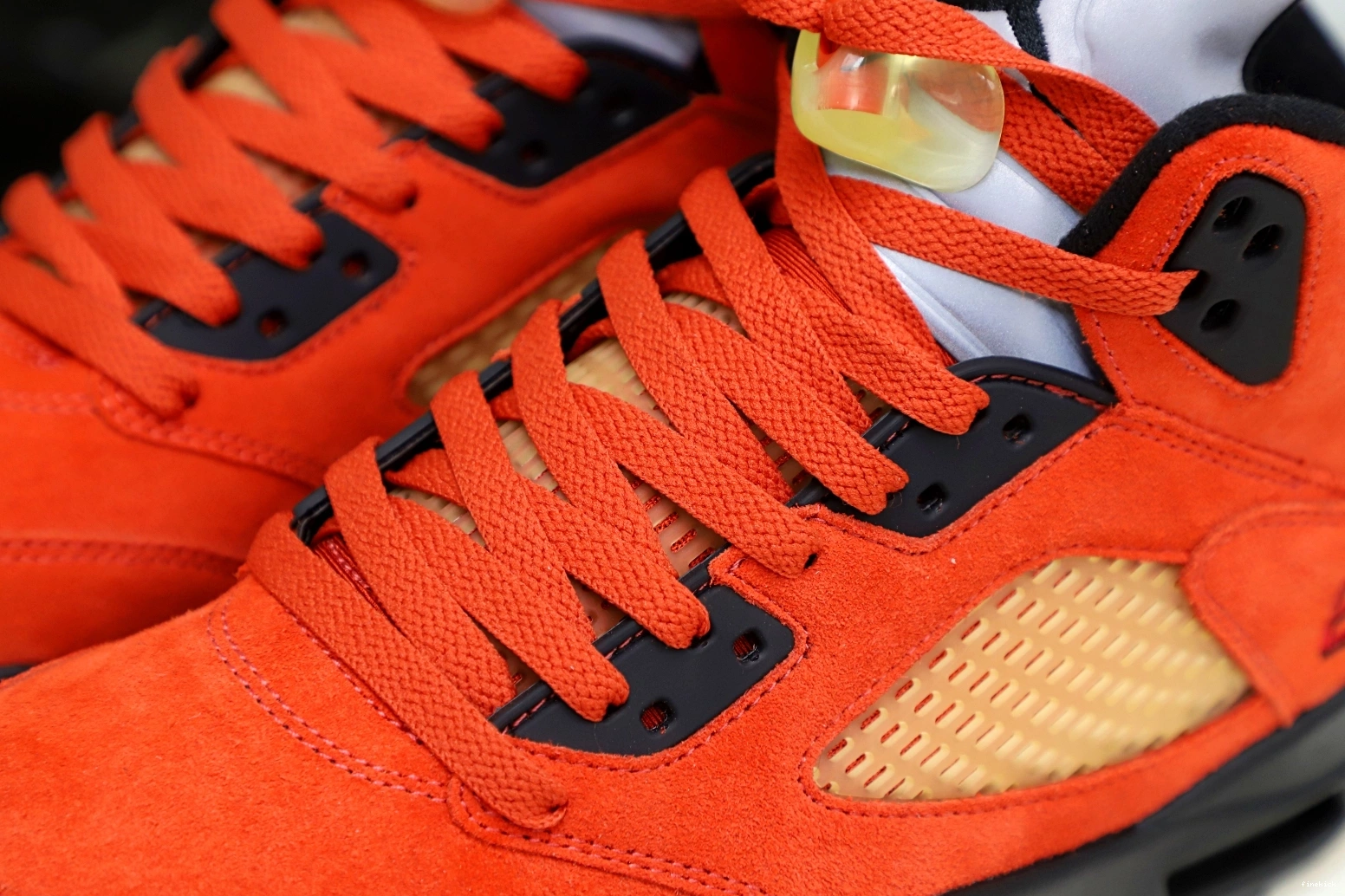 Air on Jordan Women 
